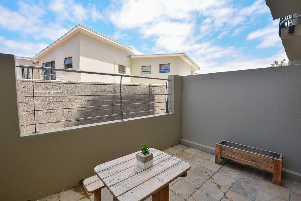 Ground Floor - Walk To The Beach! Apartment Kapstadt