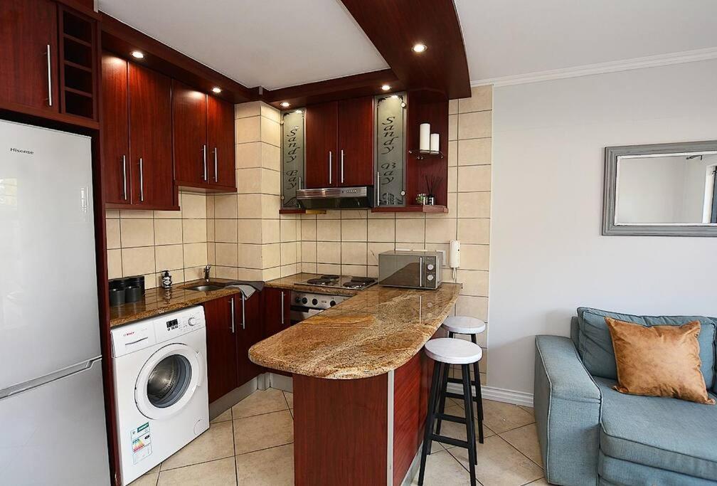 Ground Floor - Walk To The Beach!